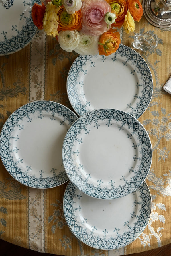 4 assiettes plates Creil et Montereau Andrée